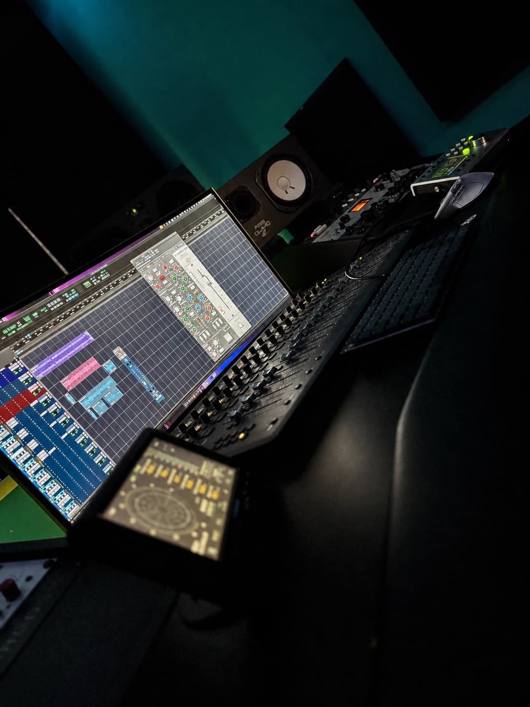 Portrait detail of the Aura Studios console